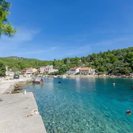 Seaside Peace * Vela Luka